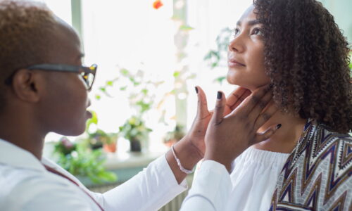 Hipotireoidismo: o que é, sintomas, causas, tipos e tratamento