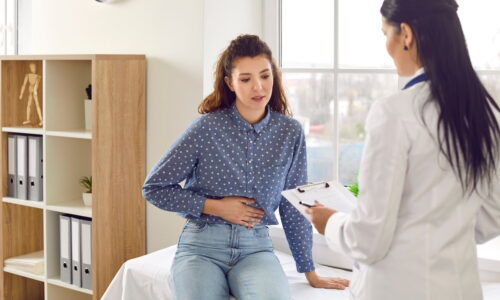 Obstrução intestinal: o que é, sintomas e tratamento (é grave?)