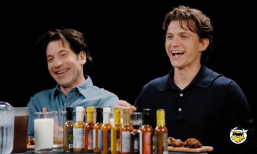 Jon Bernthal e Tom Holland protagonizam momento inusitado em programa e ator acaba passando mal com molho apimentado