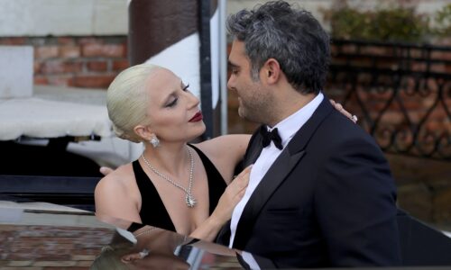 Lady Gaga teria mantido nascimento da filha em segredo até de pessoas próximas, diz fonte