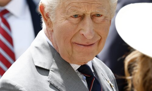 Rei Charles III tem exigências inusitadas para dormir fora de casa; saiba quais