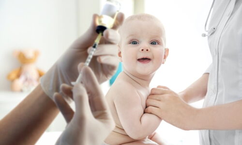 Vacinas da meningite: tipos e quando tomar